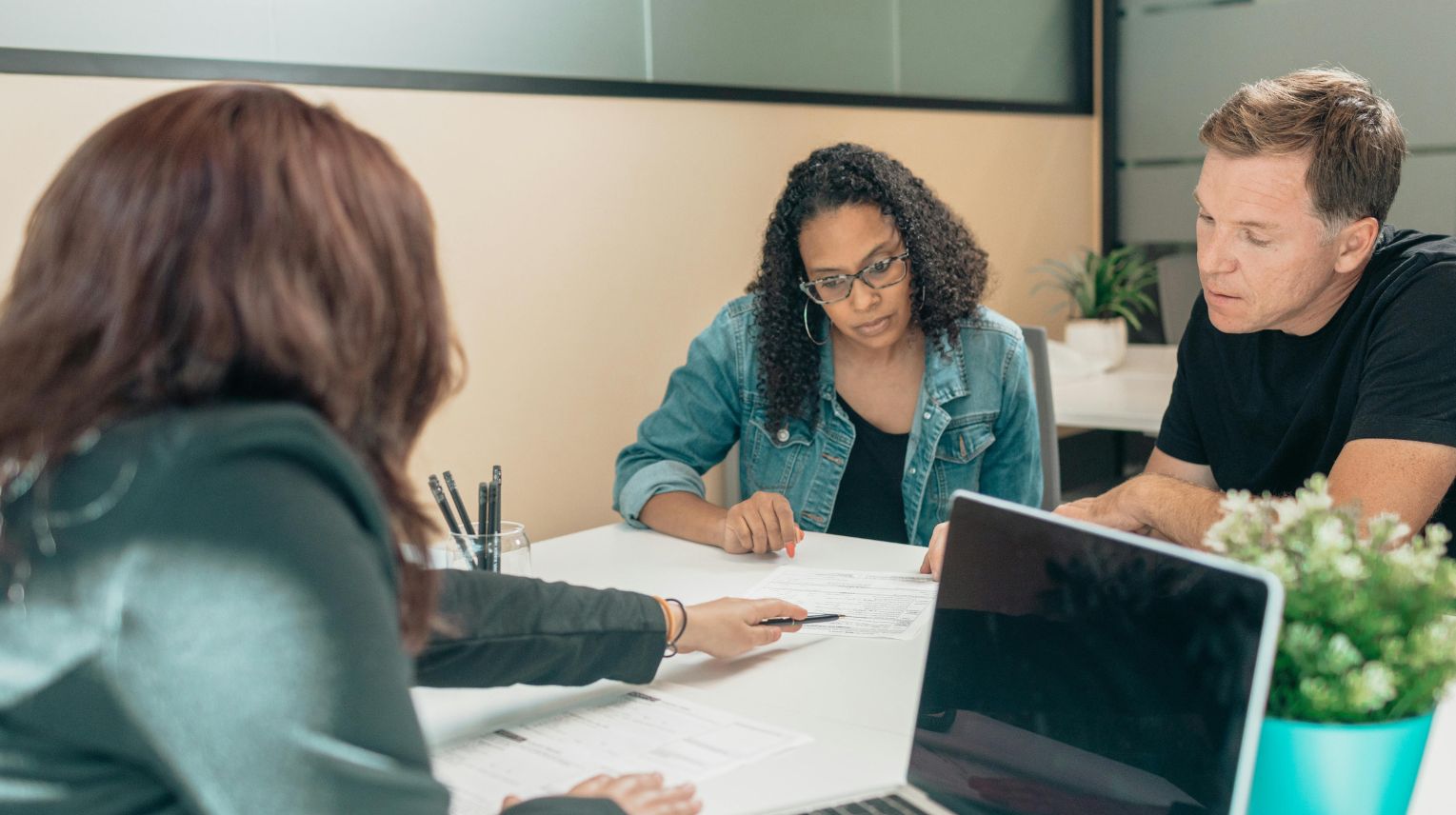 Human or robo-advice: what do investors prefer?